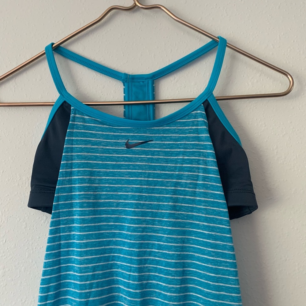 🔵Nike🔵Drifit NWOT Tank Top Cutout Sides Small